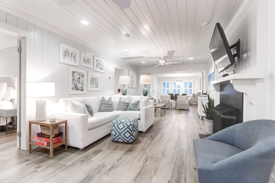302 Charleston by AvantStay | Stunning Private Pool House in Isle of Palms