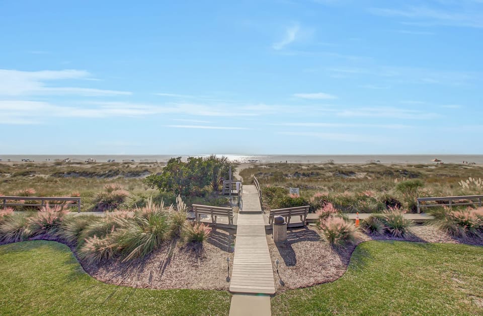 Celebrate family, friends, and traditions on the Isle of Palms!