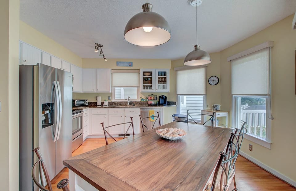 Dining Area, 54 Pelican Bay