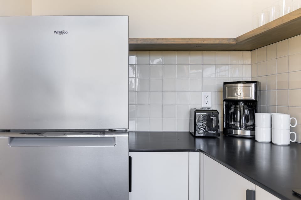 Easily-recognizable building when you arrive.