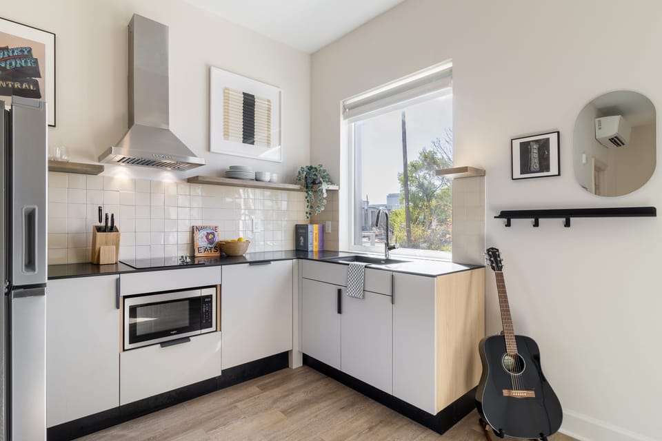 Fully equipped kitchen.