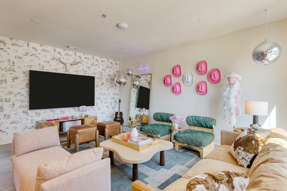 The Outrider welcomes you!