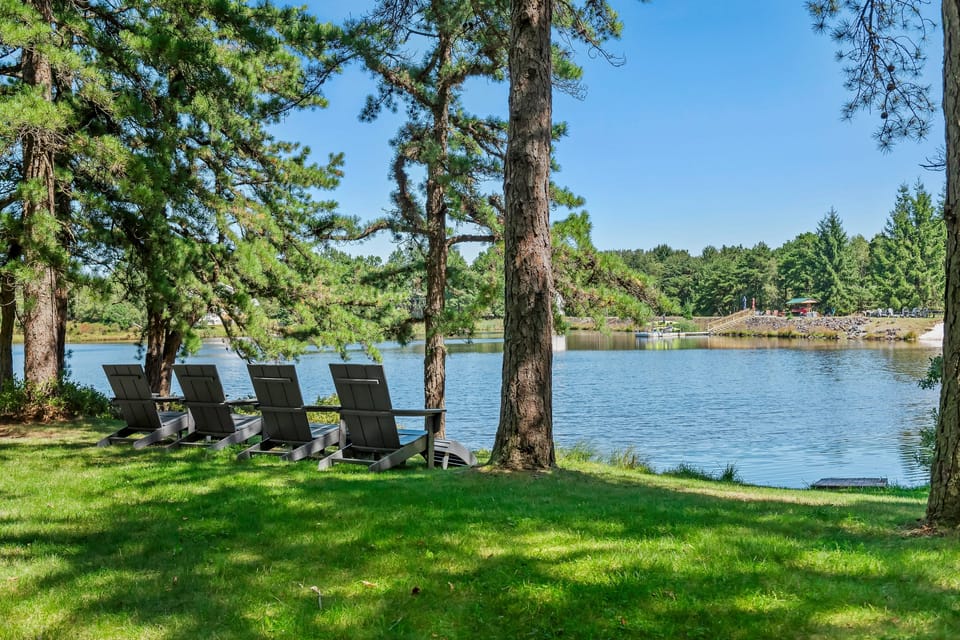 Lakeside serenity - unwind and relax.