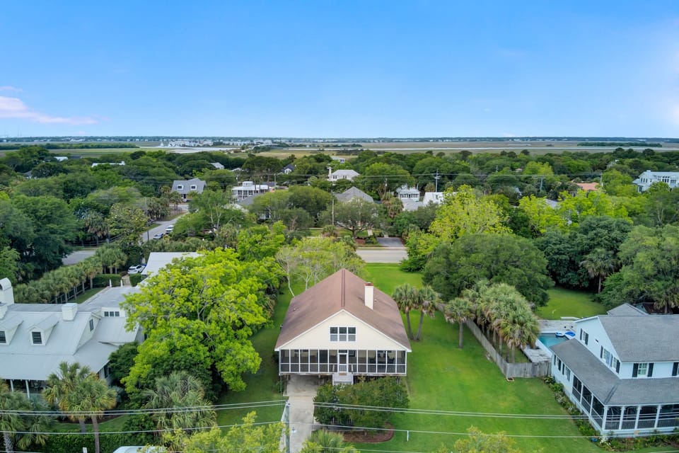 Bird's eye view of the neighborhood.