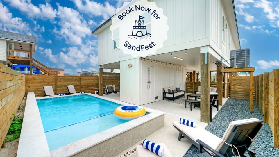 Bedroom 4 features a twin over twin bunk bed and full over full bunk bed.