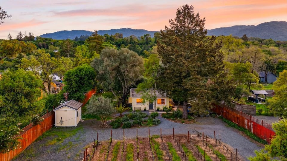 Experience Sonoma, AvantStay style.