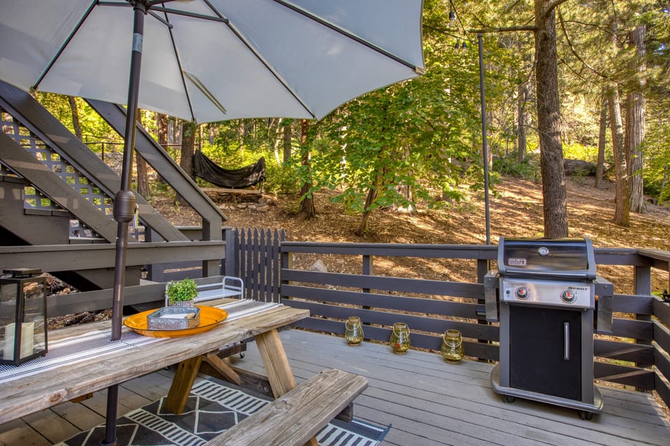 Al fresco dining and a BBQ grill.