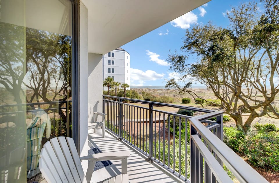 Bedroom 2 features a Queen bed.