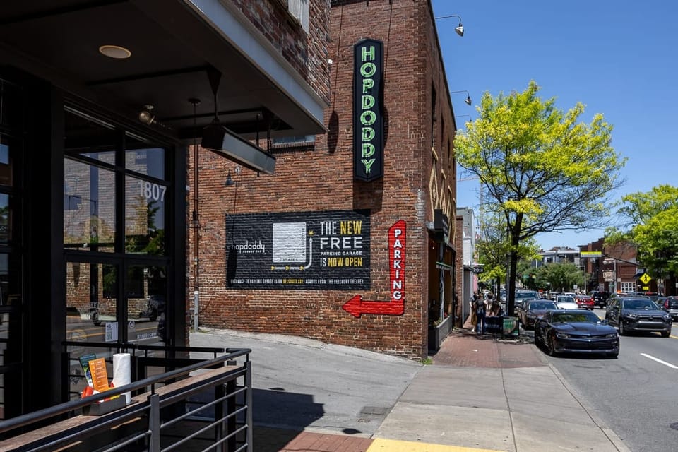 Book your stay at The Nomad - Ideal for solo travelers or large groups!