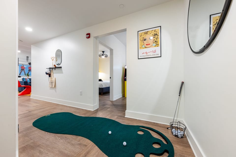 Home putting green vibes!