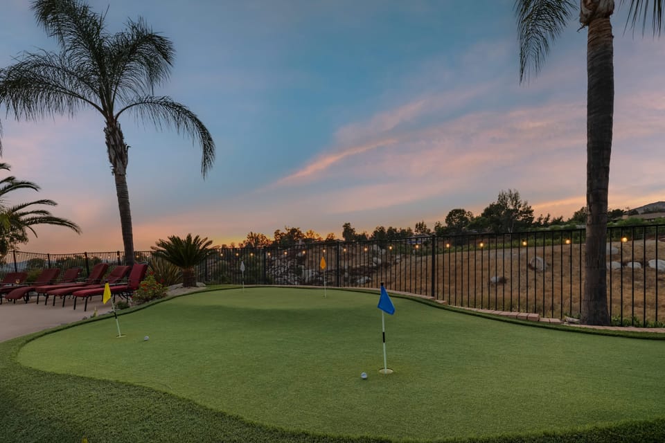 Private putting green.