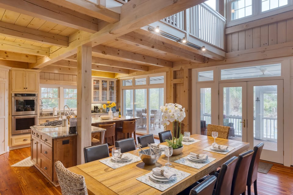Tall ceilings and tons of natural light.