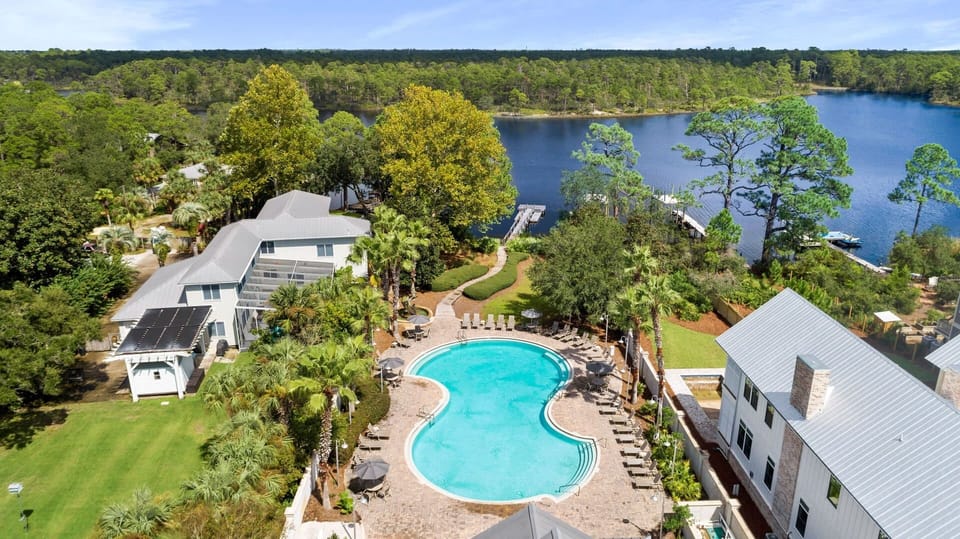 Beauty and the Beach by AvantStay | Rooftop w/ Gulf Views, Pool Access House in Inlet Beach