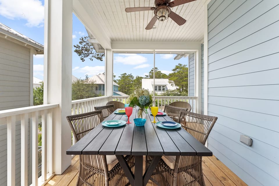 Beach Still My Heart by AvantStay | Coastal Home + Bikes + Golf Cart Shared Pool + Near Beach House in South Walton County