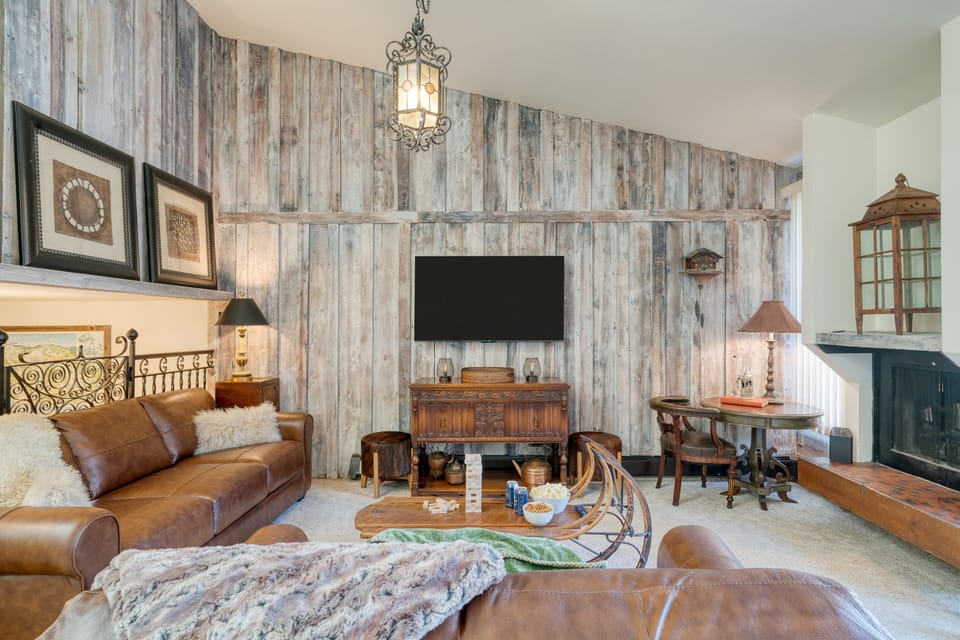 Sunning mountain views.