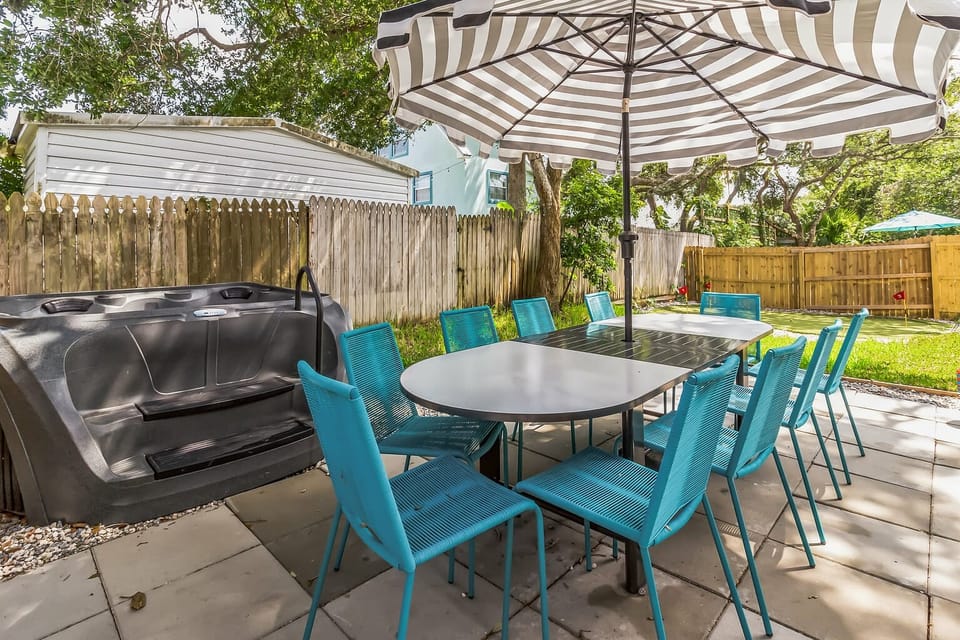 Enjoy al fresco meals.