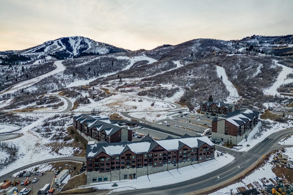 Prime location, steps from the Jordanelle Express Gondola to Deer Valley Ski Resort.