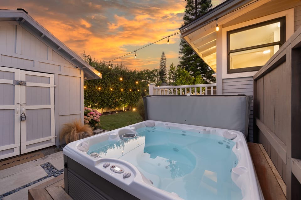 Perfect for relaxation and entertaining: Hot tub for unwinding and BBQ grill for grilling up your favorites.