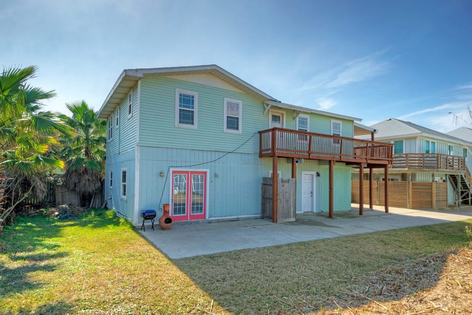 Embrace the beauty of simplicity with this clean, understated exterior—offering a peaceful, inviting atmosphere to enjoy the outdoors.