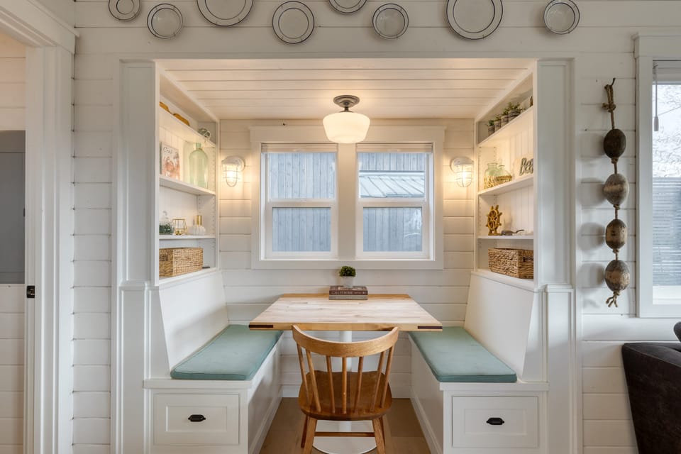 Dining nook.