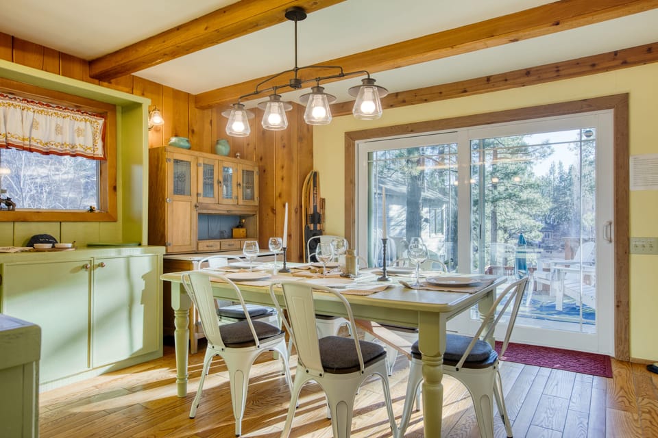 Enjoy meals with a view in the dining area, featuring easy access to the balcony for seamless indoor-outdoor living!