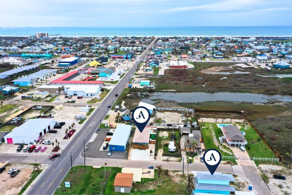 Prime location, just a few blocks from the beach!