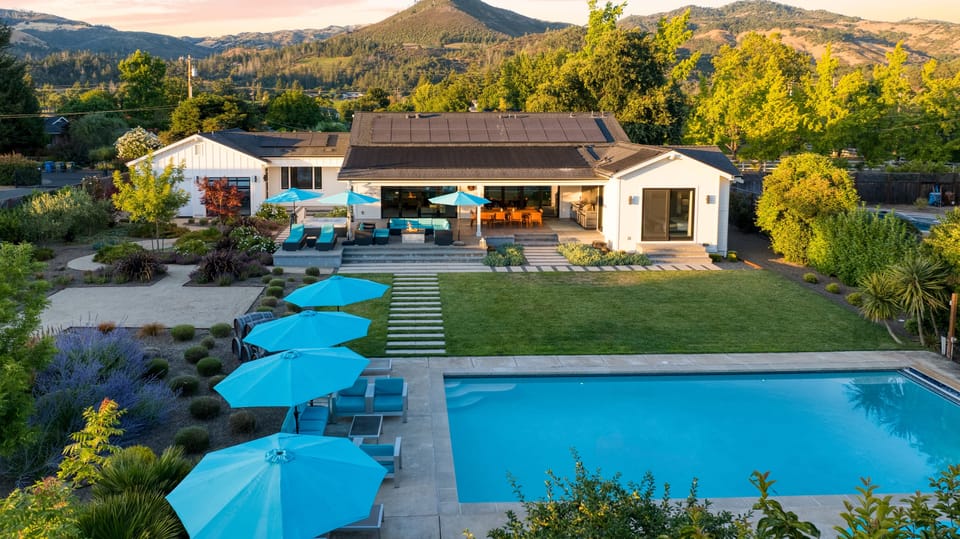 Welcome to Sonoma Pool Retreat!