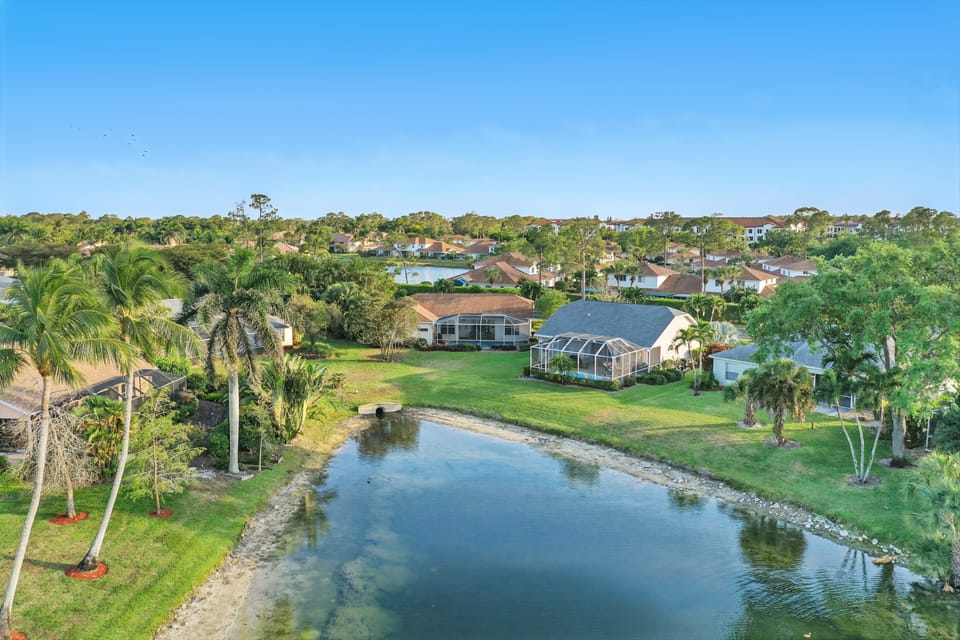 Peaceful lake scenery in a charming neighborhood.