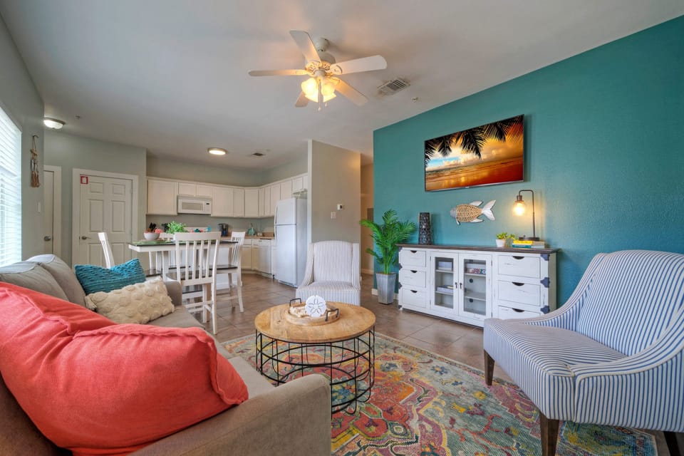 Charming living room. (Unit 108)