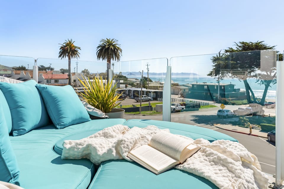 Lounge in style with ocean views. (Cayucan Bungalow 224)