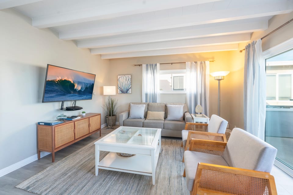 Spacious and inviting living room, perfect for relaxation. (Edgewater A)