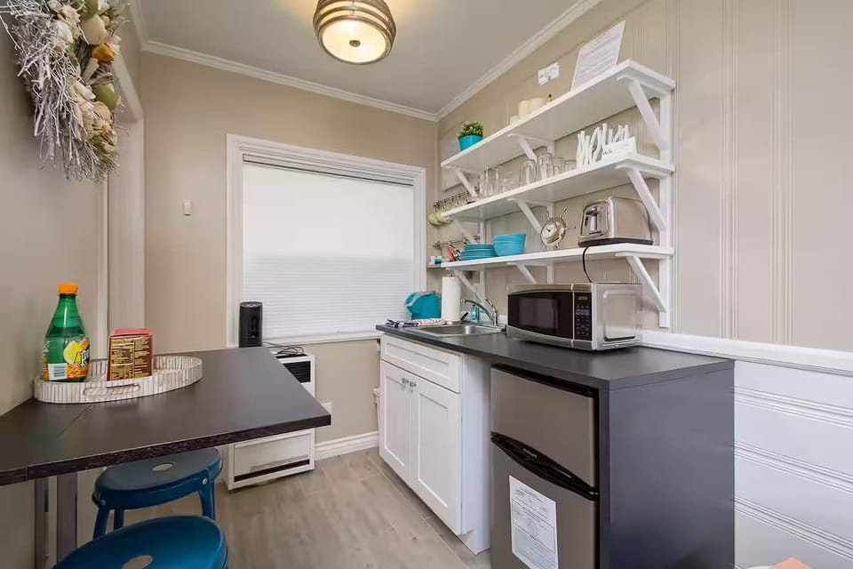 Open-concept design with a seamless flow between kitchen and living space. (Edgewater C)