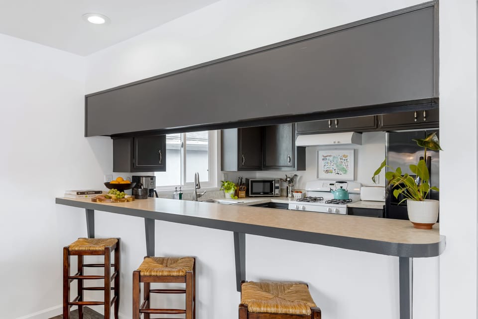 Enjoy casual dining at the kitchen counter.