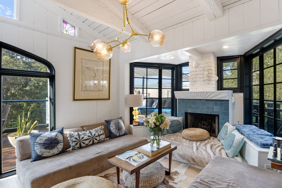Bright and inviting living room.