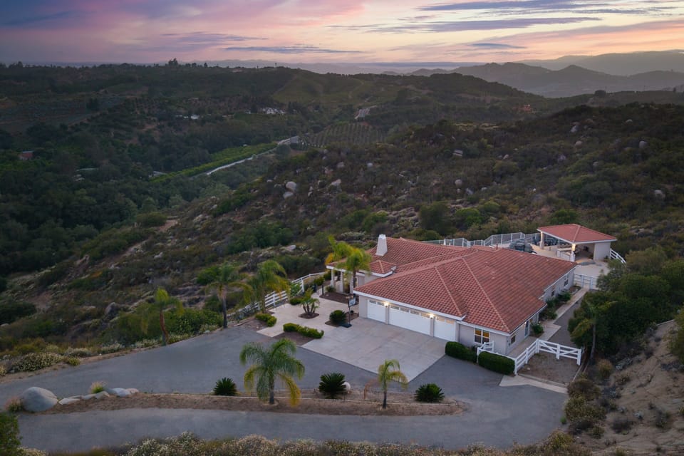 Experience Temecula, AvantStay style.