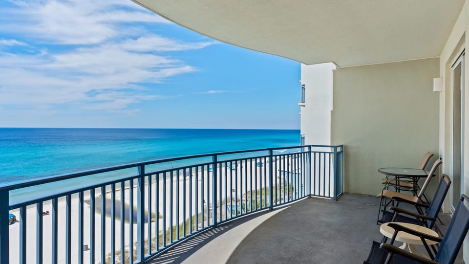 Unit 604: Primary bedroom's balcony