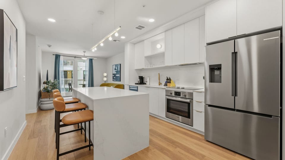 Modern, fully equipped kitchen stocked with all the essentials.