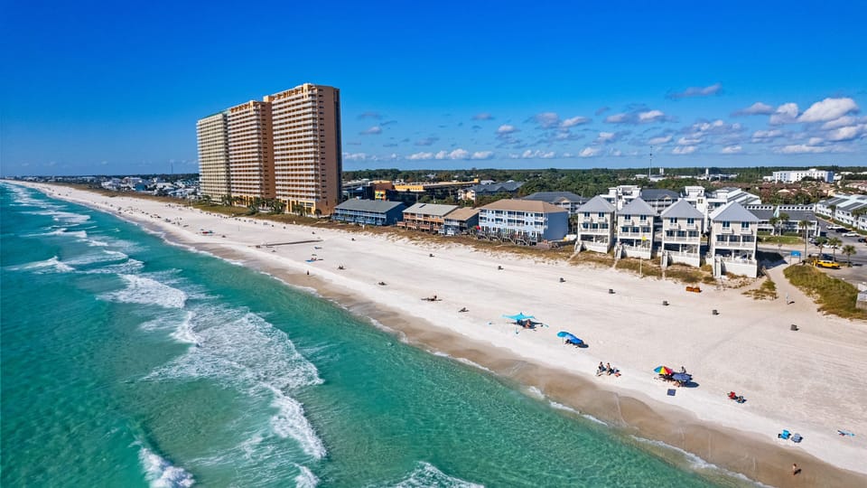 Experience Panama City, AvantStay style.