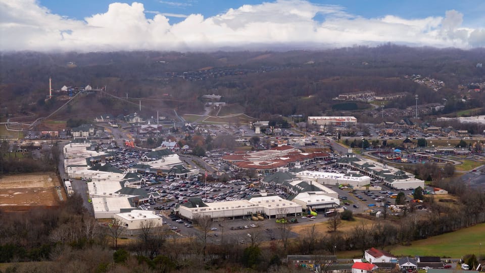 Experience the Smoky Mountains, AvantStay style.