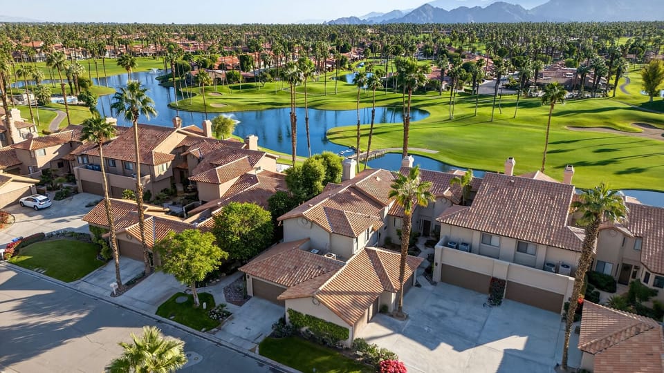 Experience Coachella Valley, AvantStay style.