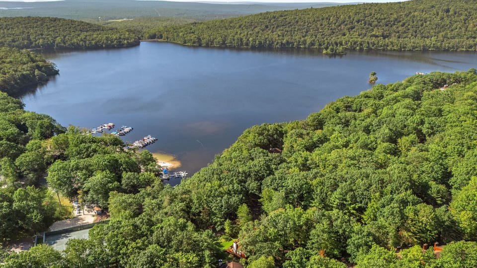 Big Boulder Lake Club amenities.