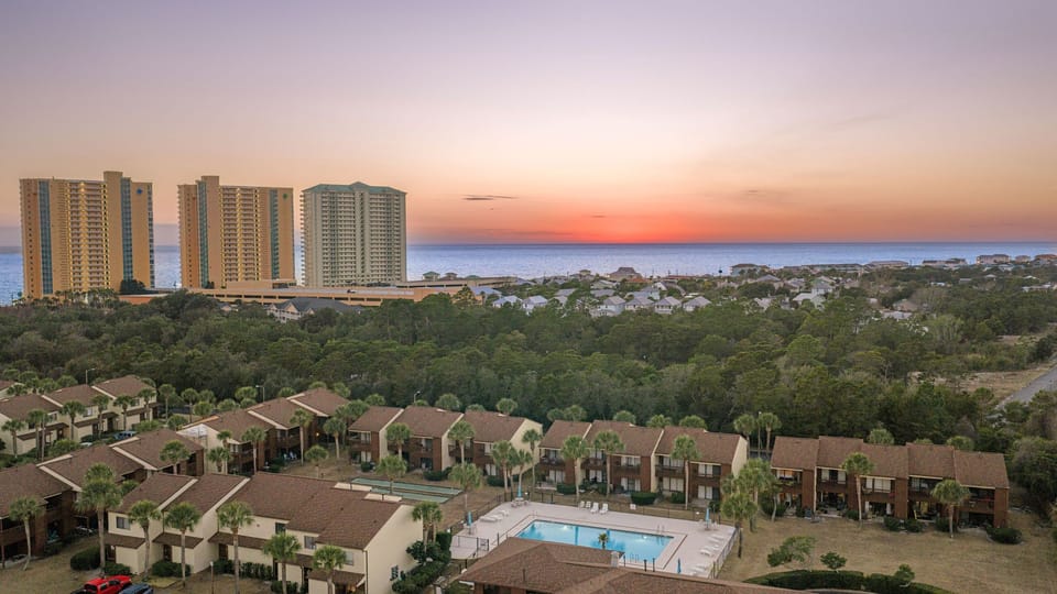 Experience Panama City Beach, AvantStay style.