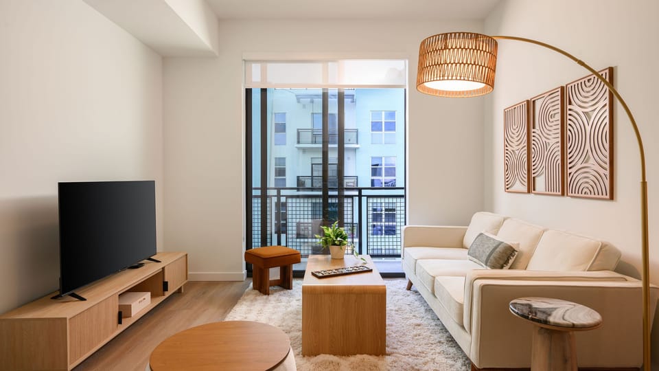 Sleeps 20 | 3 Suites in New Luxury Hotel w/ Rooftop Pool | Sense28 by AvantStay Hotel in Miami