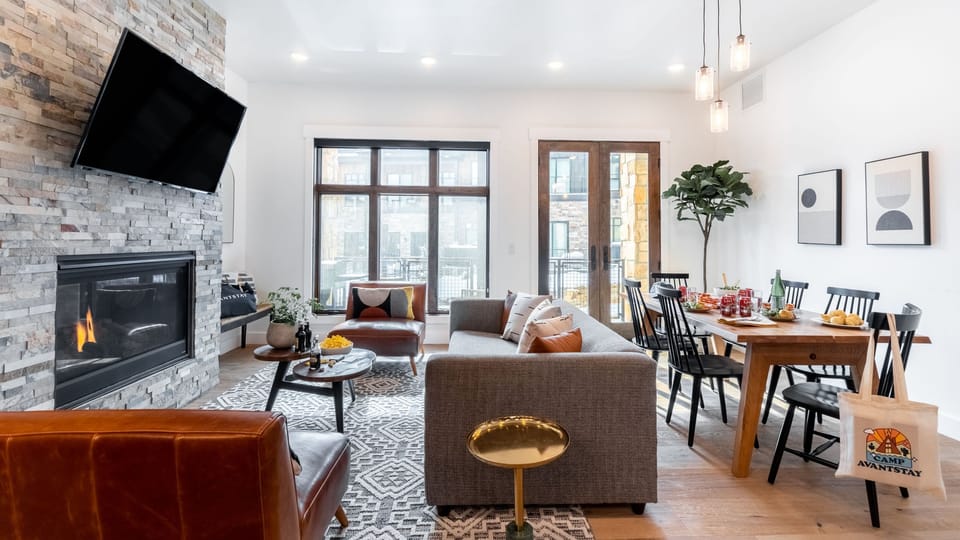 Open concept living area. (Kokopelli)