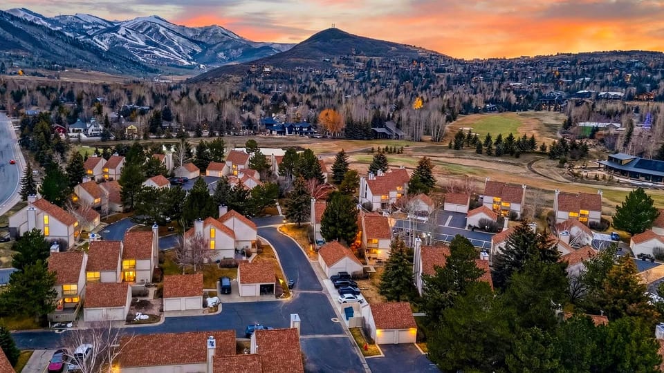 Aerial view of the neighborhood.
