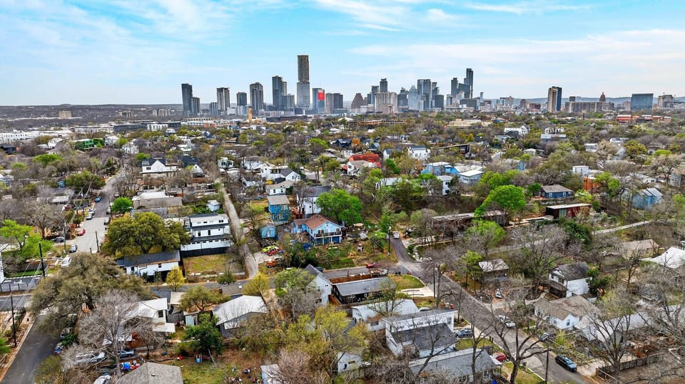 Experience Austin, AvantStay style.