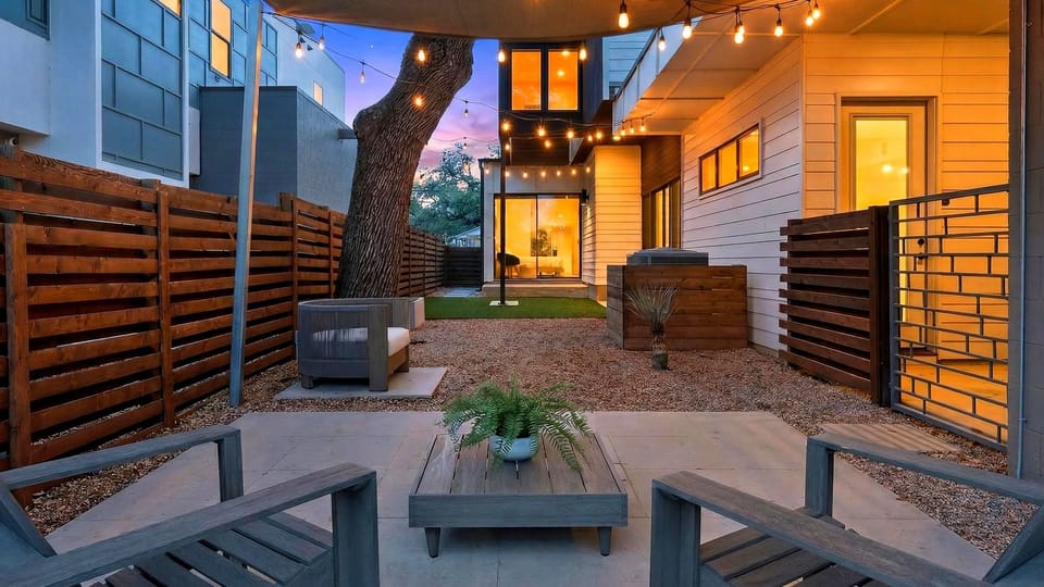 Neighborhood view.