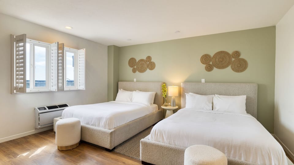 The Mara by AvantStay | Rooftop Ocean Views + Pool + Hot Tub | Walk to Beach + Dining + Galleries in Laguna Beach Hotel in Laguna Beach