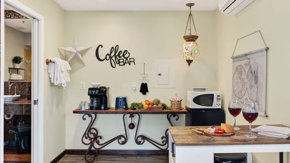 Thoughtfully designed studio living with cozy lounge spaces, a dining nook, and plenty of room to relax after exploring Sedona.