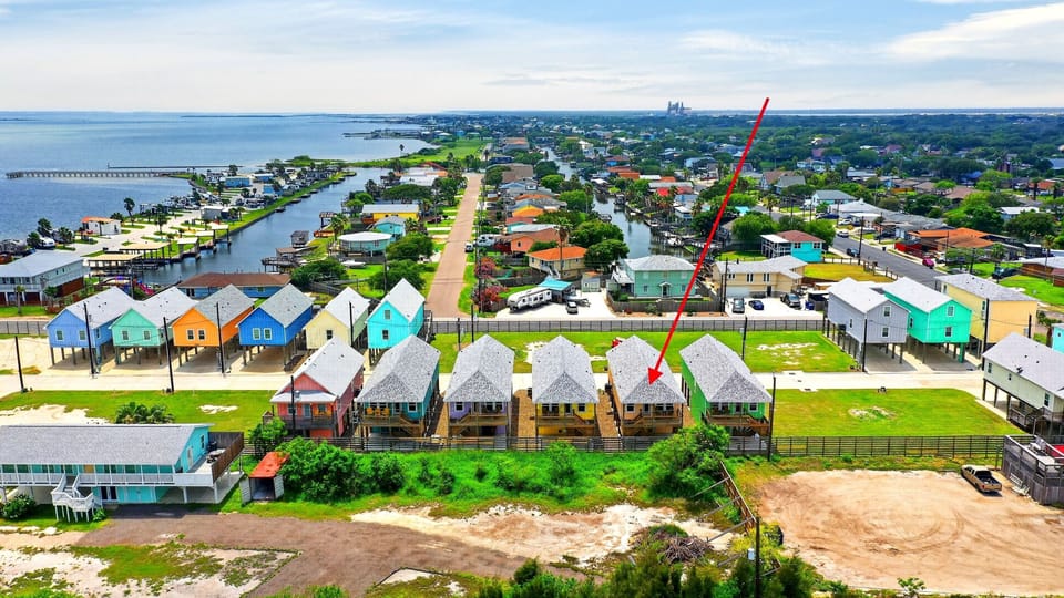Aerial view of the neighborhood.